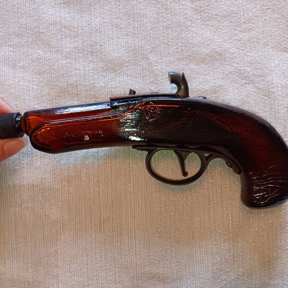 Vintage Derringer Philadelpia Pistol Gun Wild Country After Shave Bottle Full - Picture 3 of 3